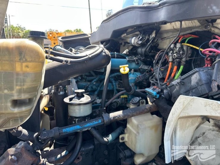 2007-international-durastar-4300-image-14