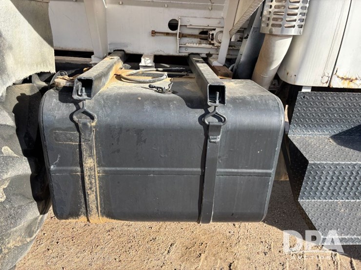 1981-new-leader-l2020-image-41