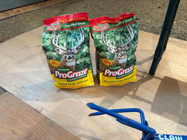 garden-lot:-garden-claw-twist-cultivator,-toolshop-4-tine-cultivator,-folding-garden-seat/kneeler,-f-image-3