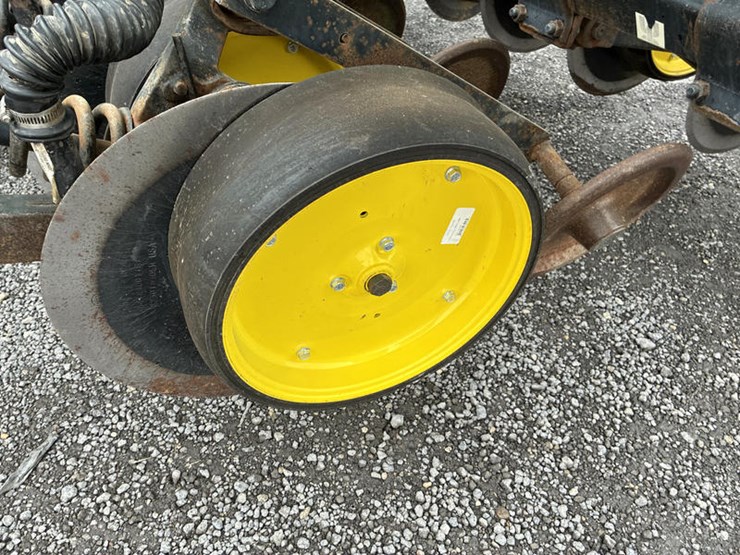 john-deere-750-image-17