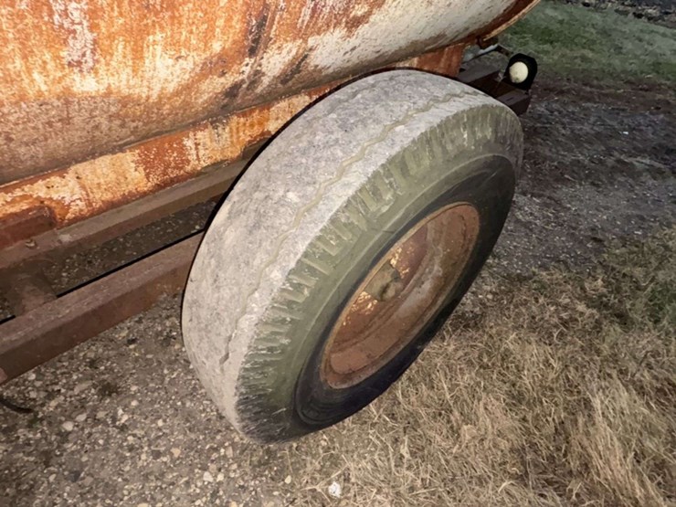 liquid-manure-vacuum-tank,-540-pto,-approx-1500-gal-image-10