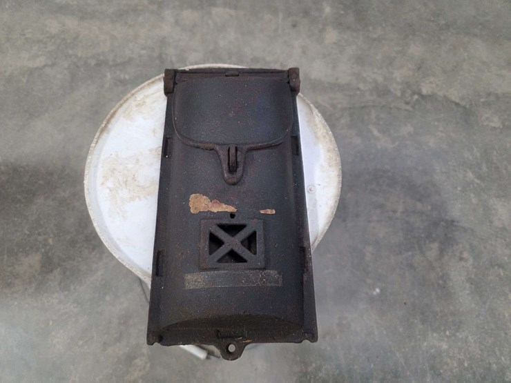 antique-mail-box-image-1