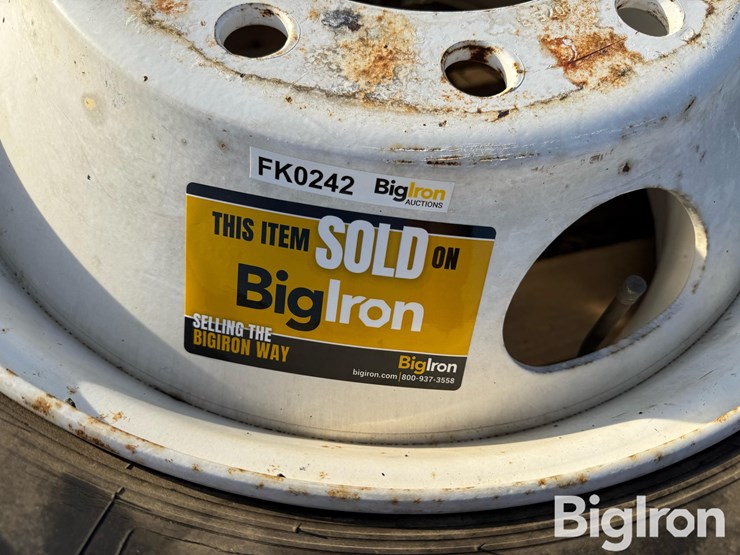 2)-11r22.5-tires-image-9