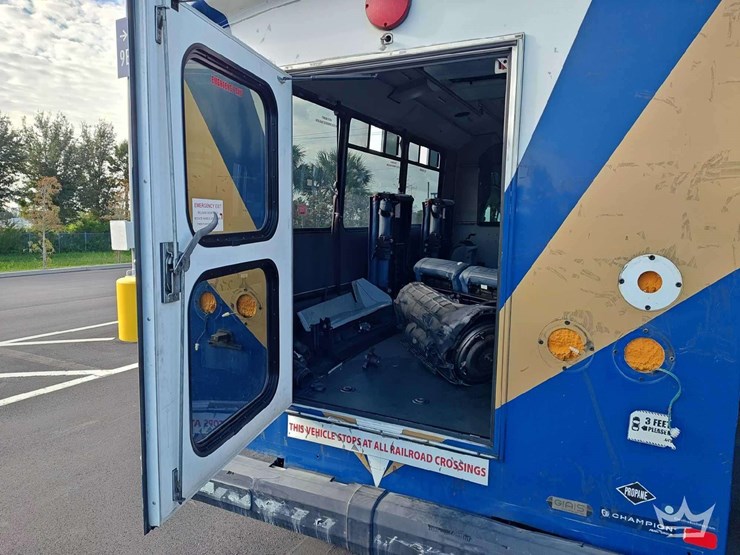 2017-ford-e450-image-9