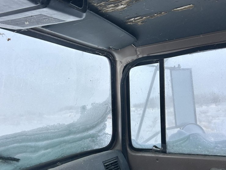 1994-ford-lta9000-image-35