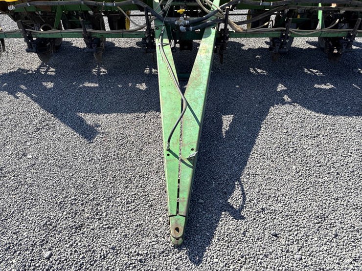 john-deere-7000-image-12