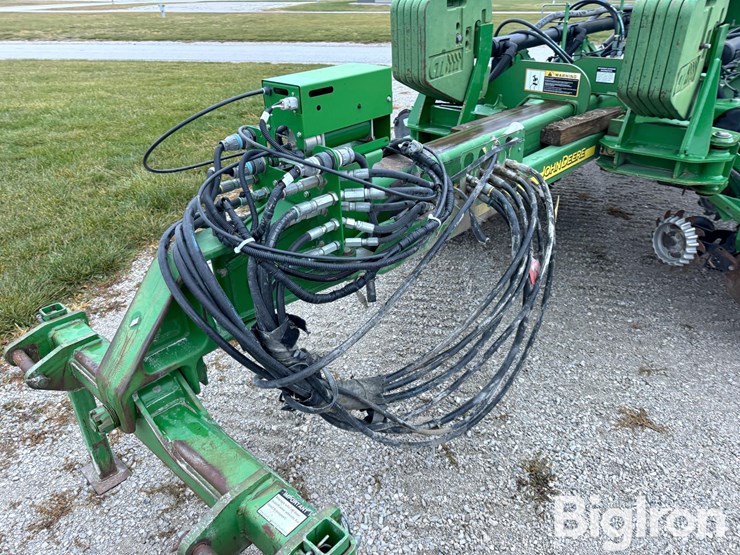 john-deere-1770nt-ccs-image-10