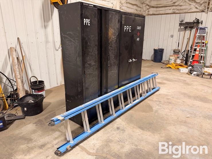 performax-storage-cabinets-w/-ladder-image-3