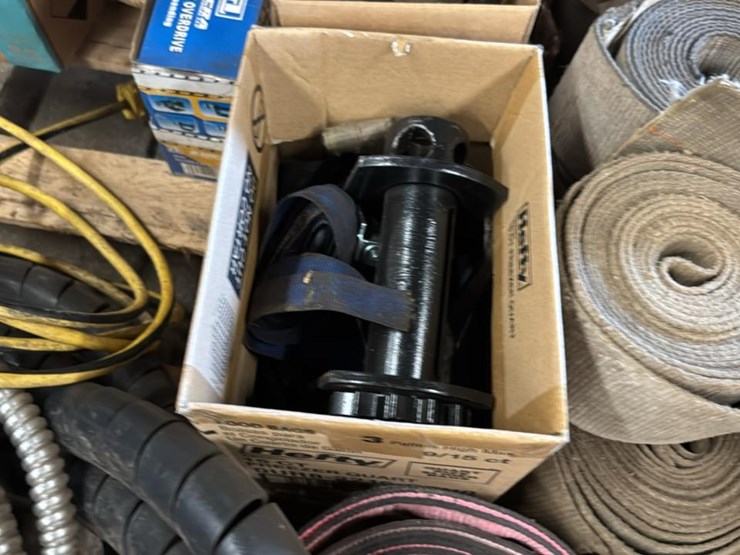 #193-•-skid-of-parts*-image-9