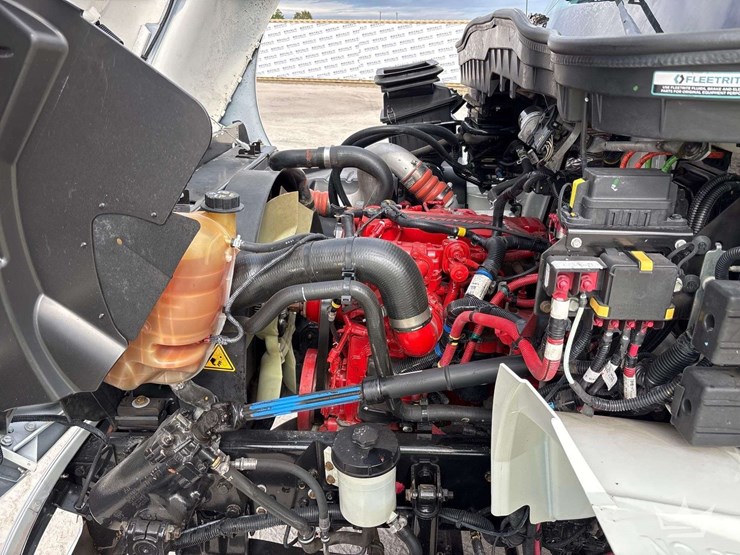 2021-international-mv607-image-24