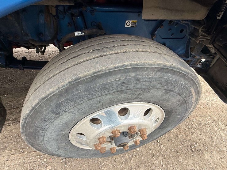 2016-kenworth-t880-image-25