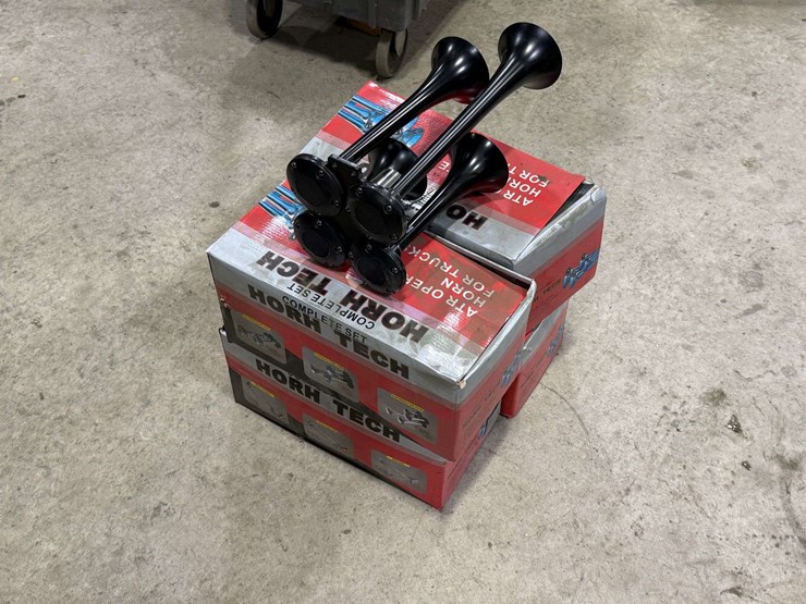 4-truck-airhorns-still-in-the-box,-buying-all-for-one-money-image-1