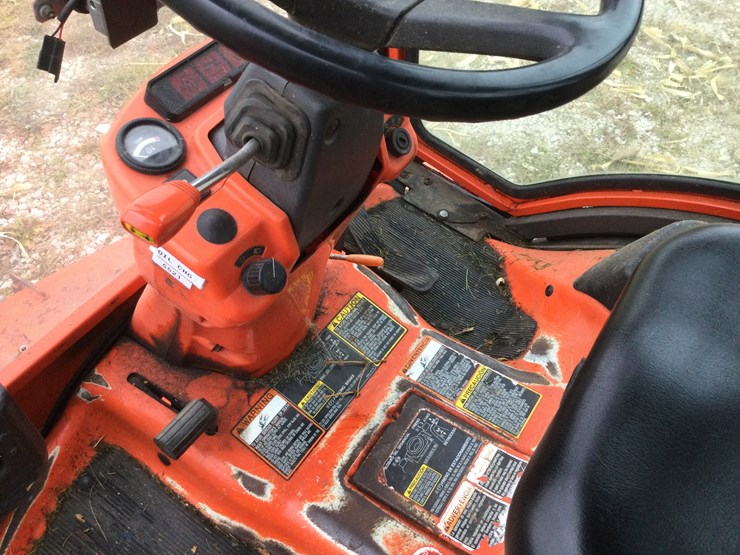 2011-kubota-f3680-image-10