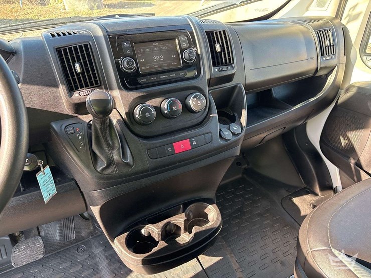 2018-ram-promaster-2500-image-13