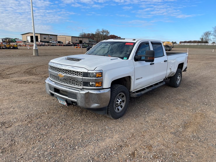 #1123-•-2019-chevrolet-silverado-pickup-truck(has-mn-title)-image-1