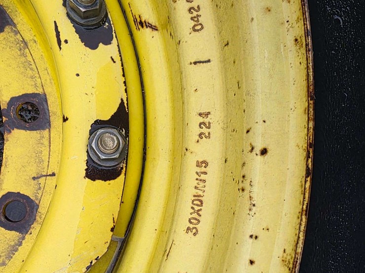 john-deere-12-image-10