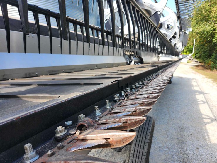 2024-case-ih-fd-240-flex-draper-head,-40’-image-3