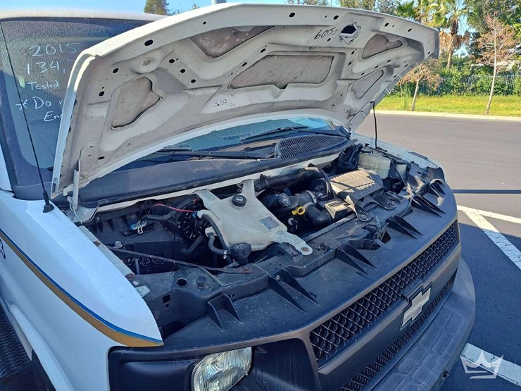 2015-chevrolet-express-2500-image-7