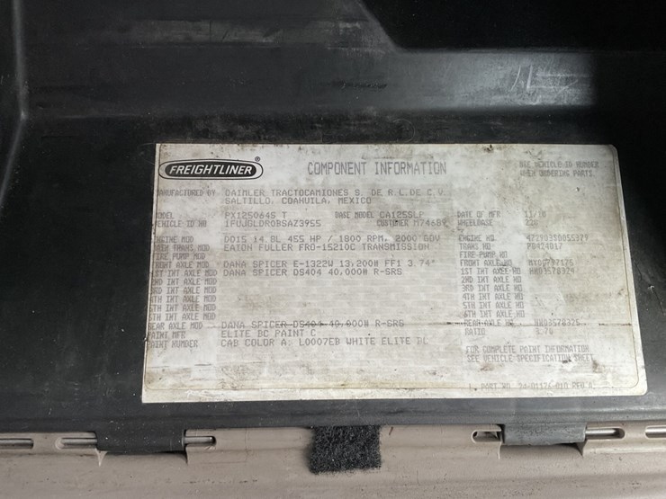 2011-freightliner-cascadia-125-image-11
