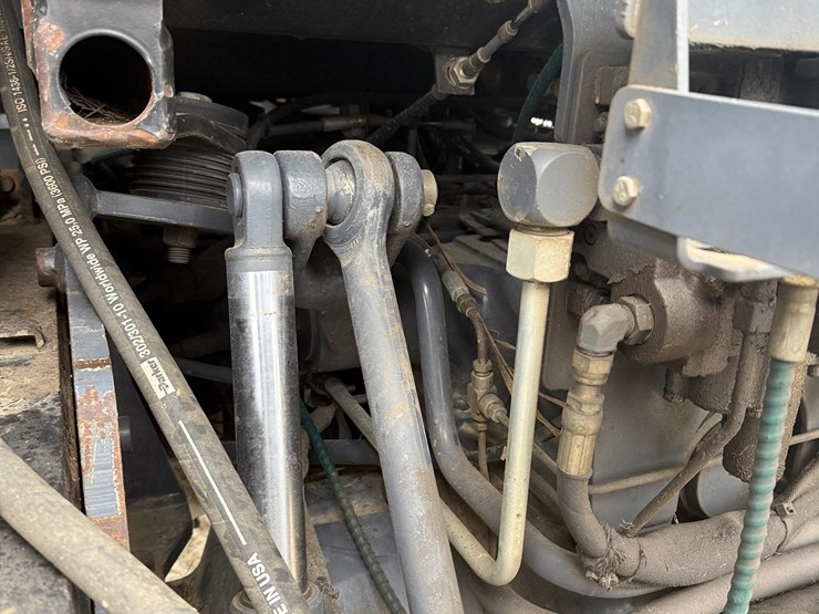 1998-new-holland-tv140-image-30