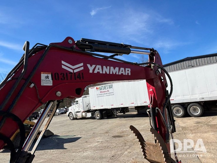 2020-yanmar-vio55-image-47