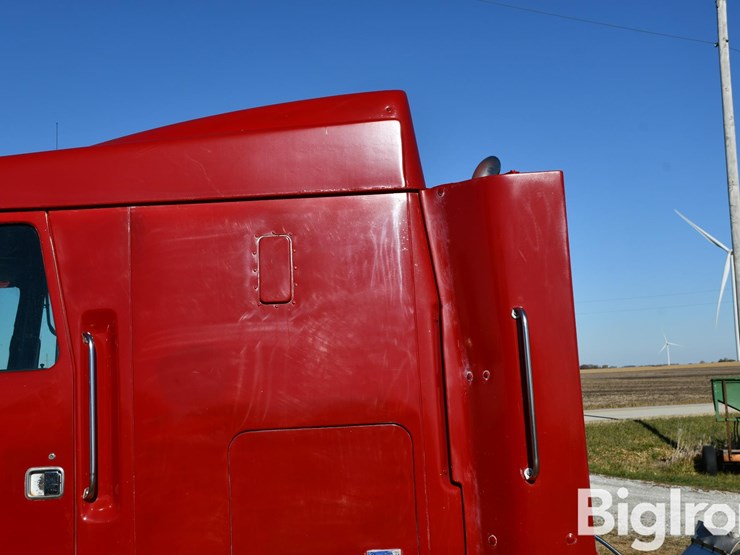 1994-volvo-wia-t/a-truck-tractor-image-17