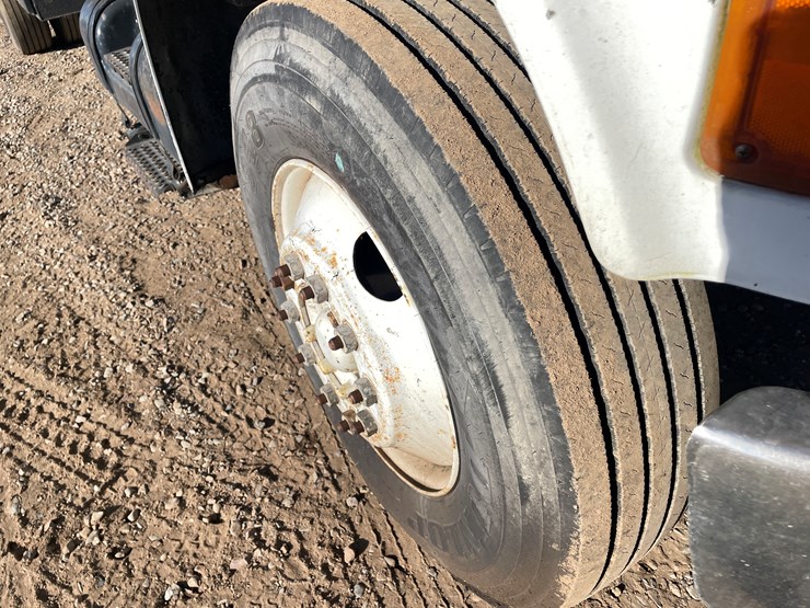 international-4700-image-7