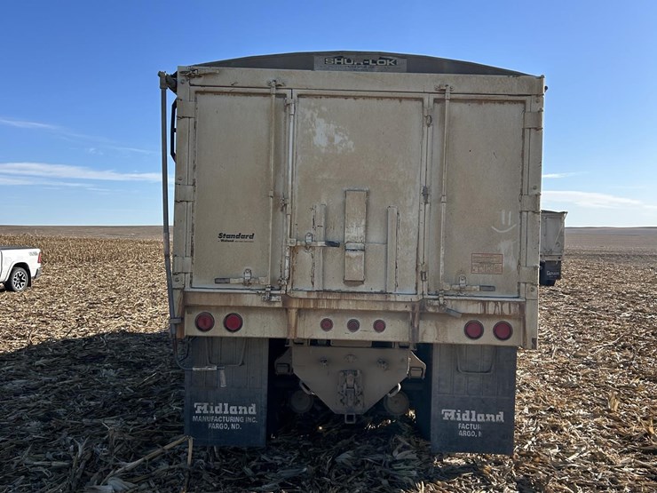 1985-international-s2500-image-4