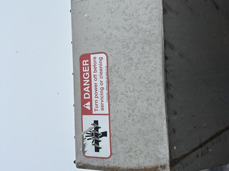 ford-f550-xl-image-36