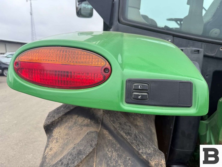 2012-john-deere-6115r-image-42