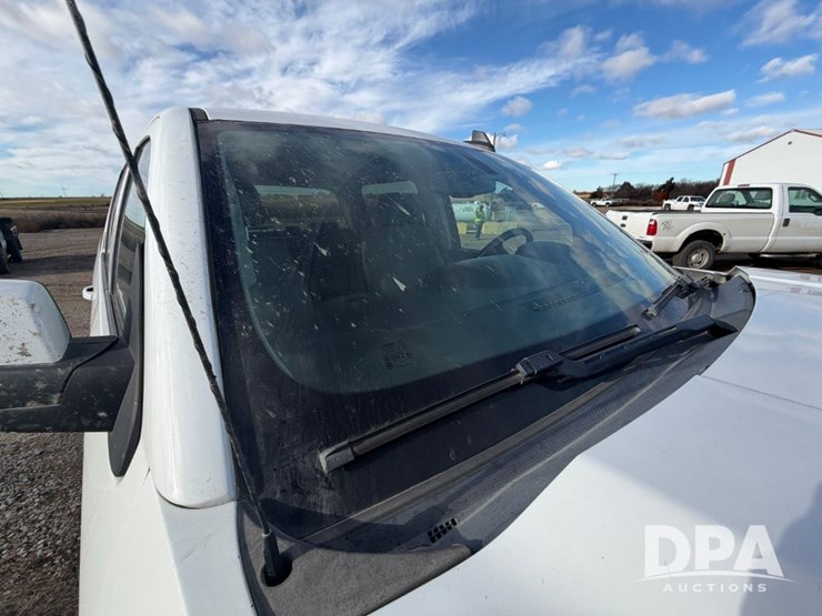 2017-chevrolet-1500-image-36