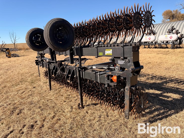 yetter-30'-rotary-hoe-image-1