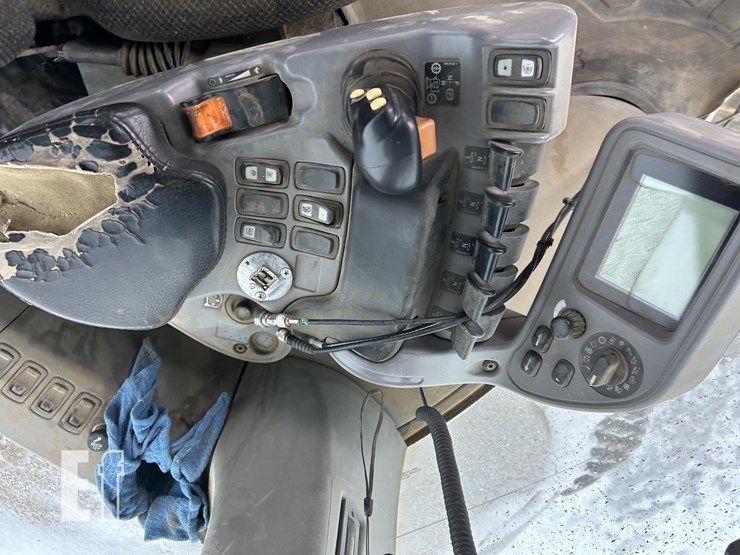 2004-challenger-mt855-image-46