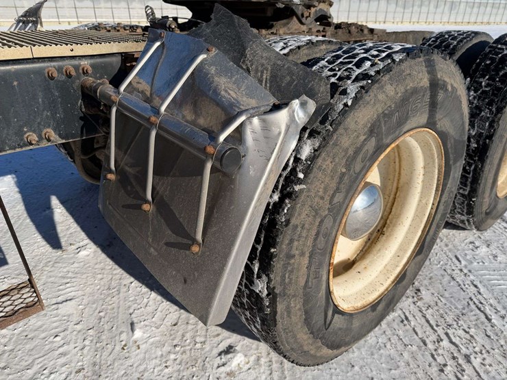 2006-mack-chn613-image-19