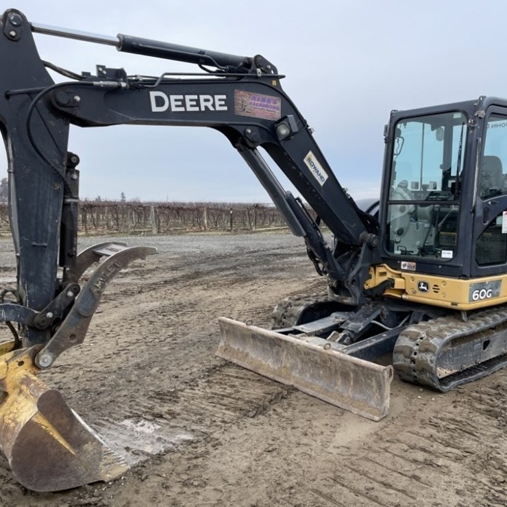 DEERE 60G