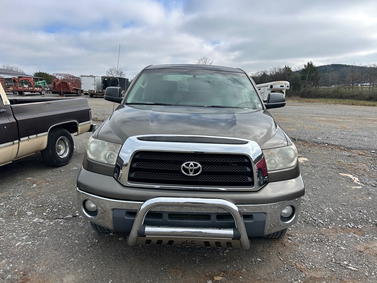 toyota-tundra-image-3