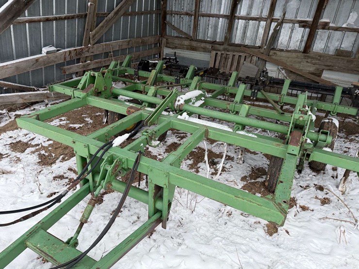 john-deere-17-image-14