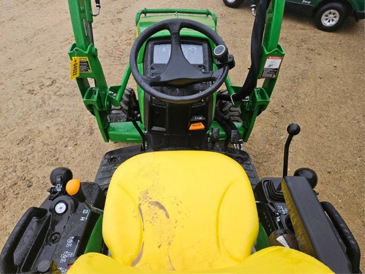john-deere-1025-image-24