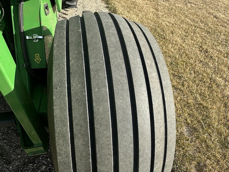2018-john-deere-560m-image-10