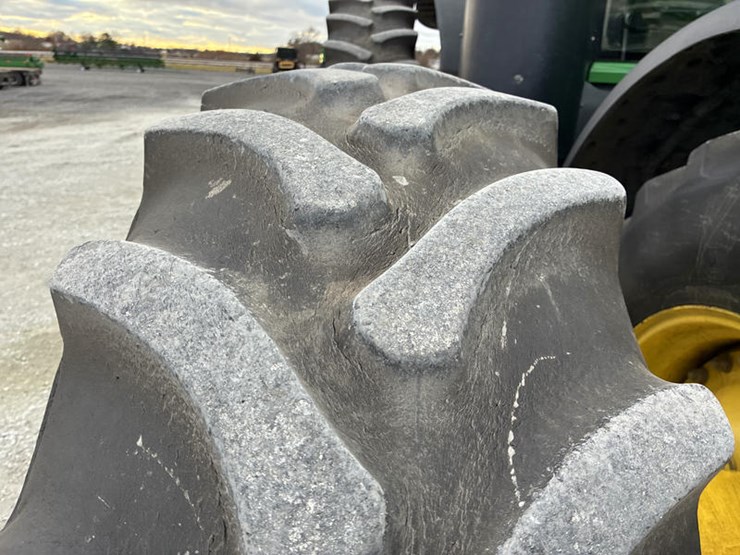 john-deere-8335r-image-51