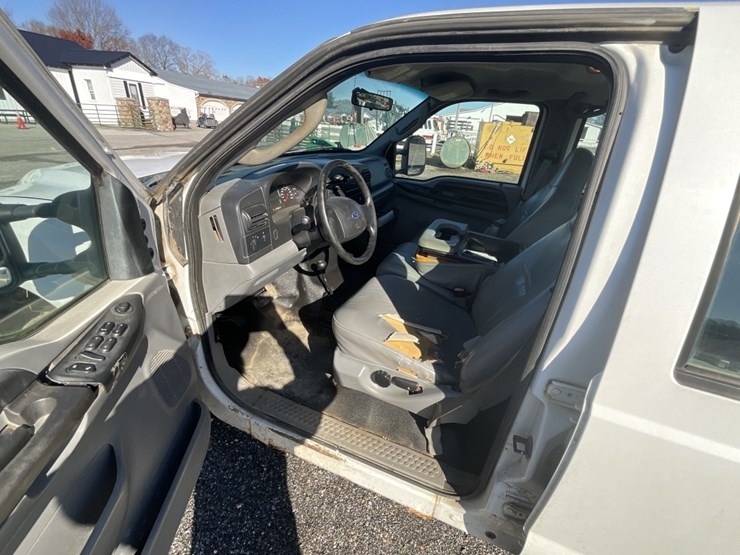 2004-ford-f250-xl-image-5