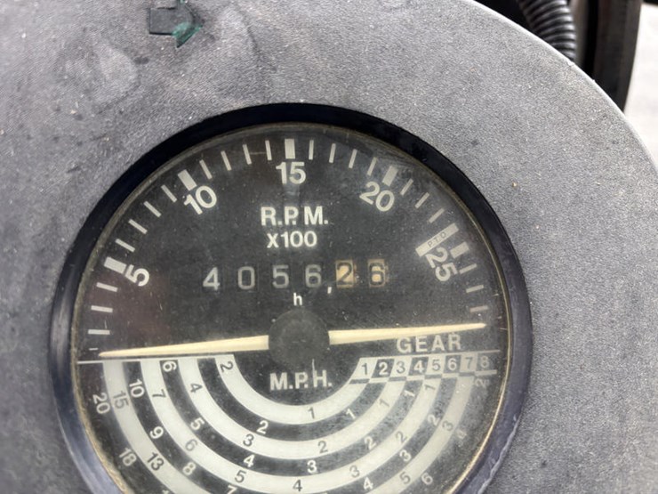 john-deere-2550-image-31