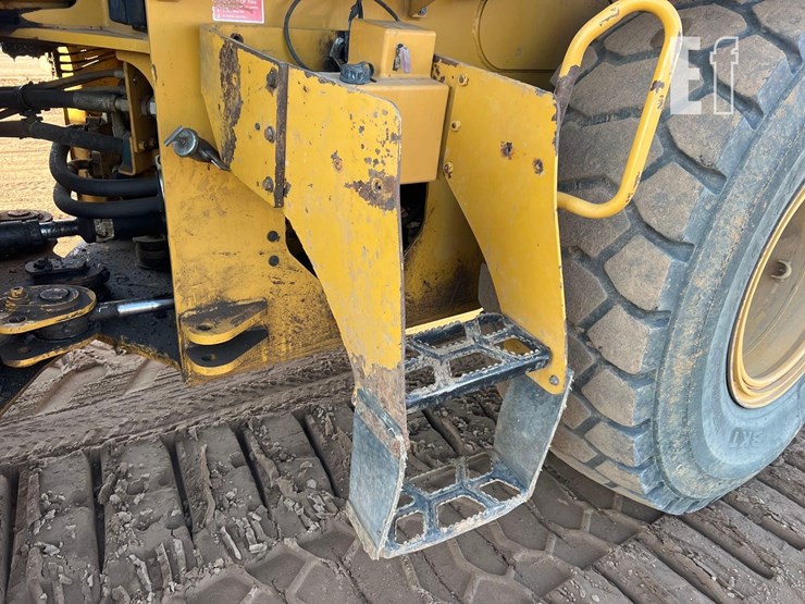 caterpillar-930m-image-14