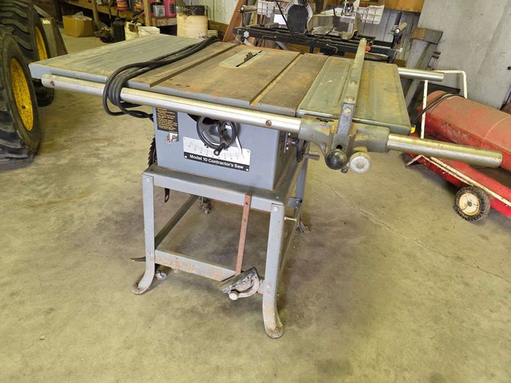 rockwell-model-10-contractors-saw,-1.5hp-with-an-assortment-of-blades-image-1