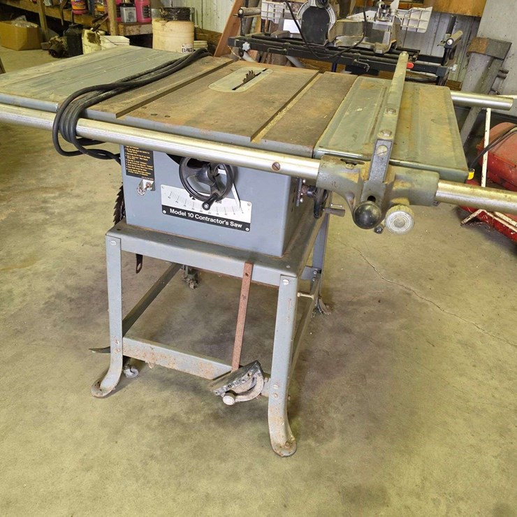 Rockwell Model 10 Contractors Saw, 1.5hp with an Assortment of Blades