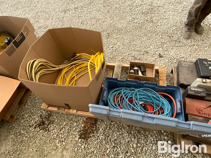 pallet-of-heavy-drop-cords-&-pto-adapters-image-6