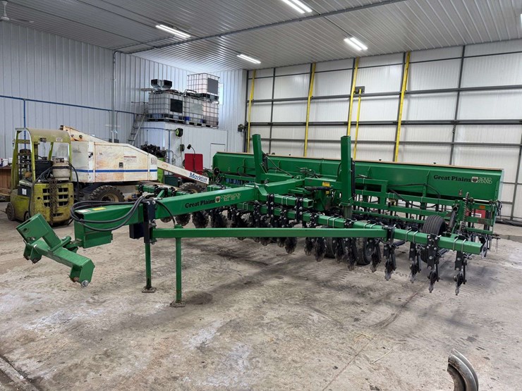 great-plains-20’-grain-drill,-10”-spacing,-3pt-converted-into-a-pull-type,-has-markers,-front-coulte-image-43