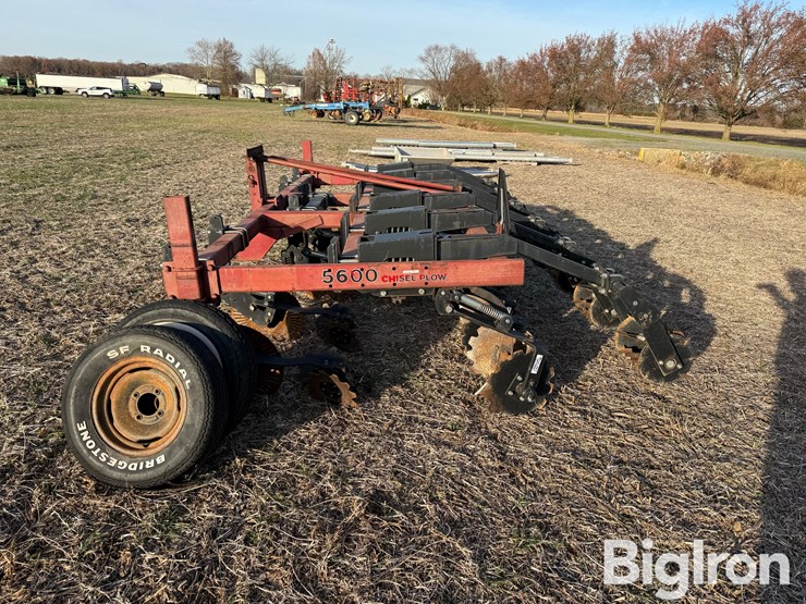 case-ih-5600-image-6