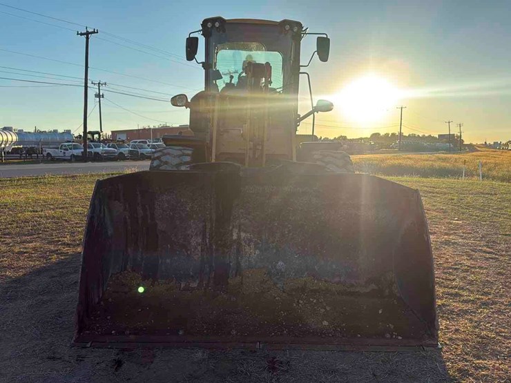 caterpillar-930m-image-2