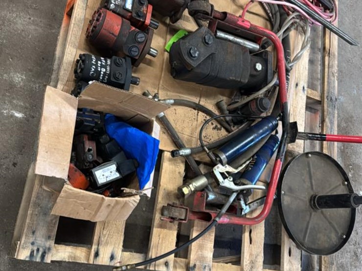 #186-•-skid-of-miscellaneous-items*-image-1